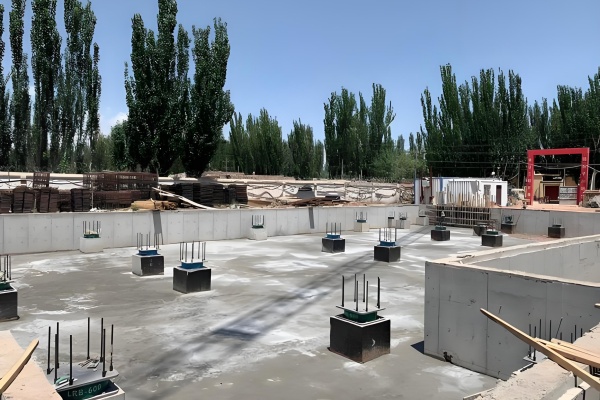 Global Applications of High-Performance Seismic Isolation Bearings