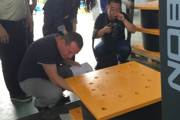 Construction Optimization of Damping and Seismic Isolation Technology in Building Seismic Retrofitting Construction Optimization of Damping and Seismic Isolation Technology in Building Seismic Retrofitting