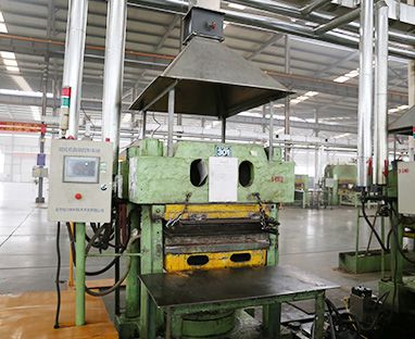 Flat type vulcanized machine