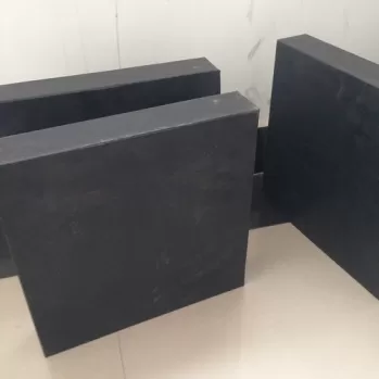 The service life of bridge rubber bearing pads